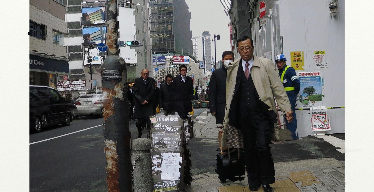 5898 3-23 shimbashi peds.jpeg