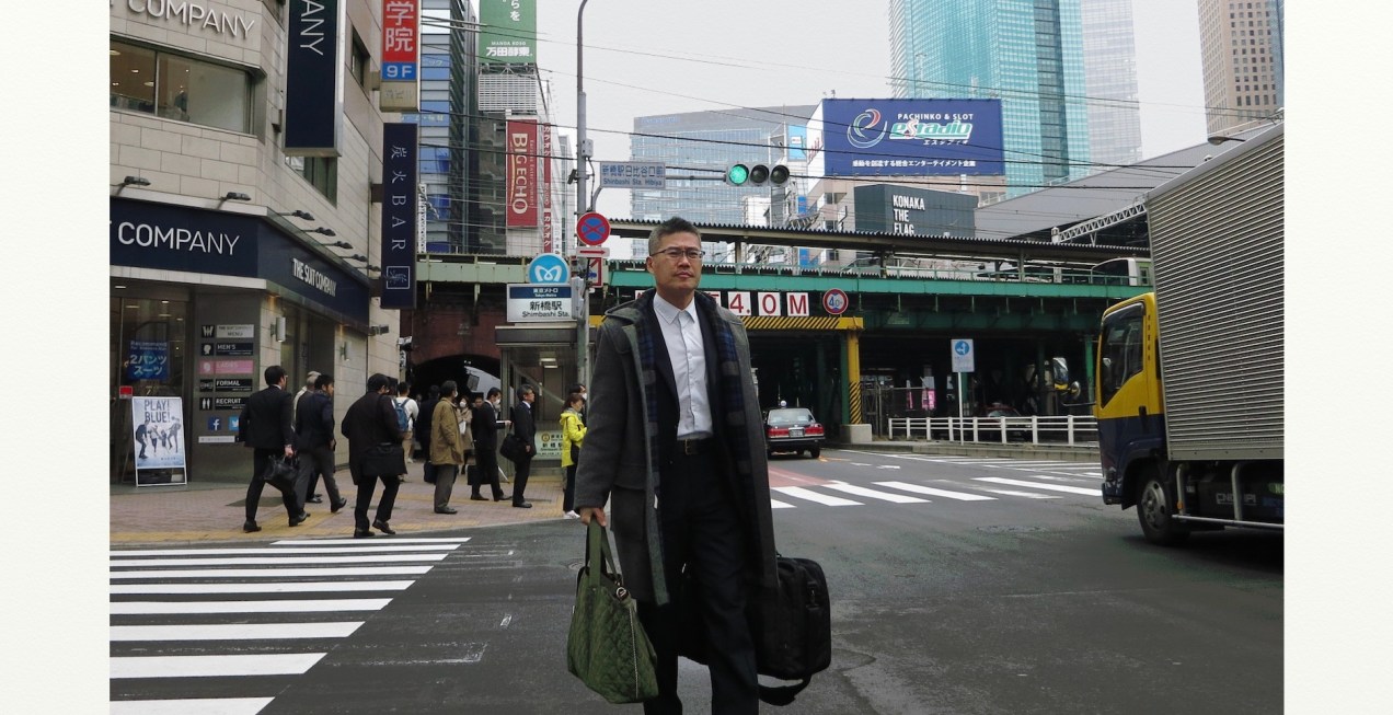 5908 3-23 man w luggage.jpeg