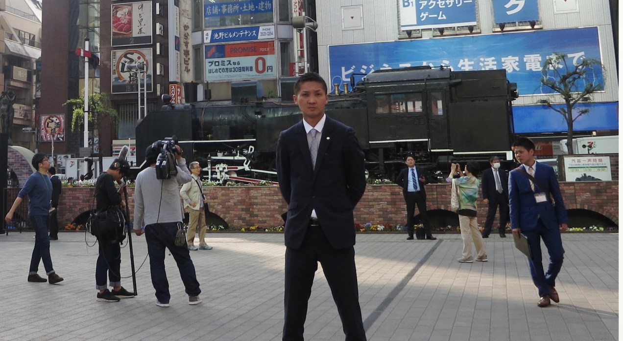 5450 shimbashi tall man 1.jpeg